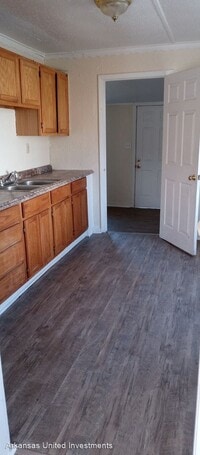 166 Roosevelt Rd photo'