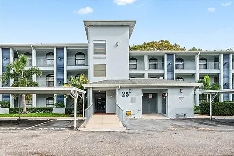 25107 Northlake Dr, Unit 25107