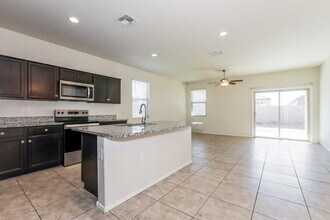 4859 E Rhodium Dr in San Tan Valley, AZ - Foto de edificio - Building Photo
