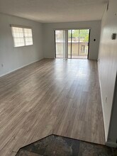 205 Palmetto Ave, Unit 306 in Merritt Island, FL - Foto de edificio - Building Photo