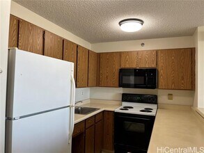 98-402-402 Koauka Loop in Aiea, HI - Building Photo - Building Photo