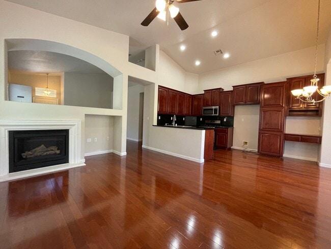 444 Lone Spur Dr in Folsom, CA - Building Photo - Building Photo