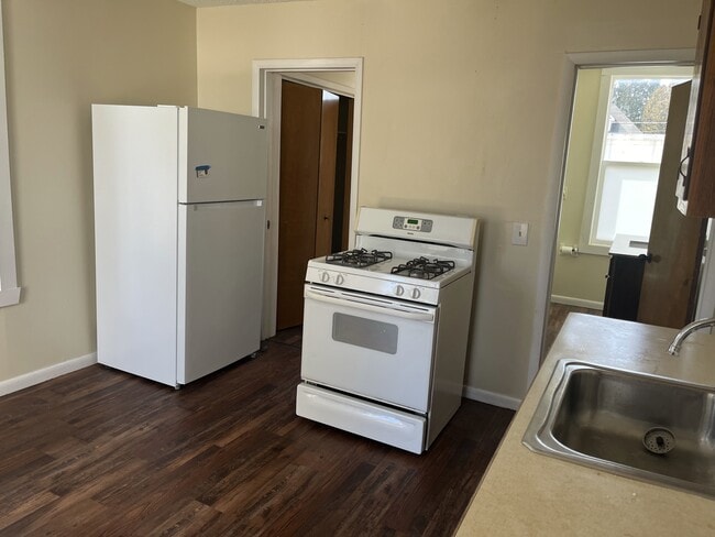 821 W 26th St, Unit 3 in Erie, PA - Building Photo - Building Photo