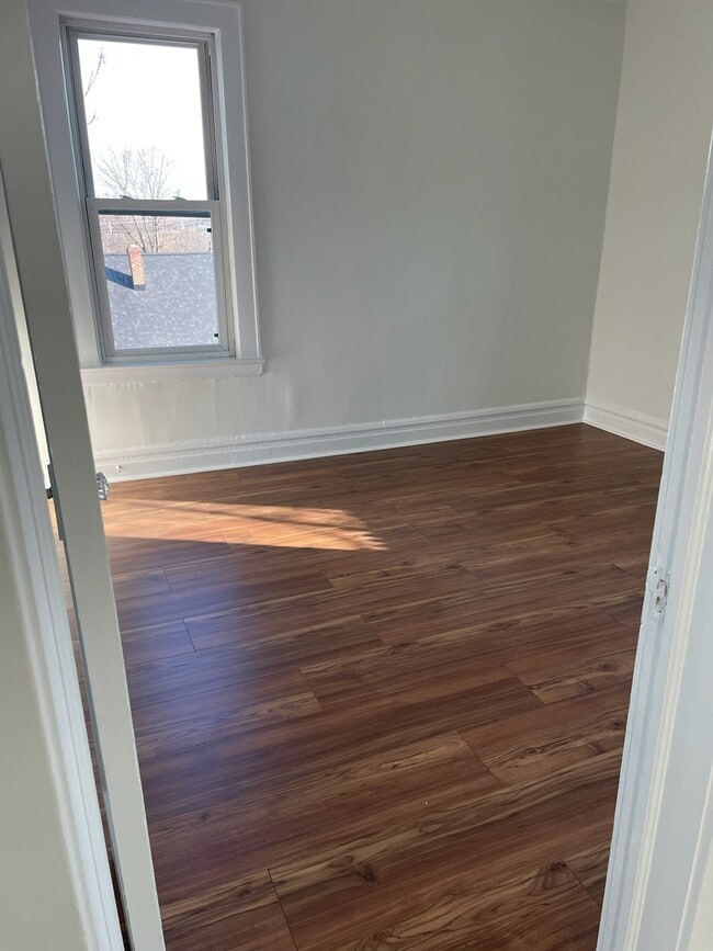 38 Feiner Pl, Unit 1R in Irvington, NJ - Building Photo - Building Photo