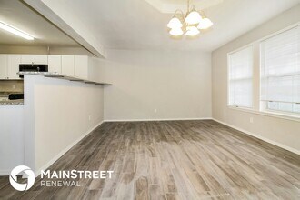 800 Plaza Dr in Moore, OK - Foto de edificio - Building Photo