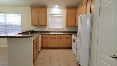 10820 Detroit Ave in Lubbock, TX - Building Photo - Building Photo