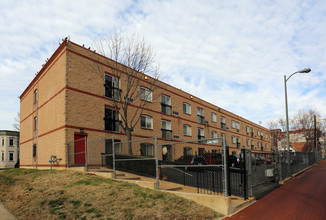 Casa Iris in Washington, DC - Building Photo - Building Photo