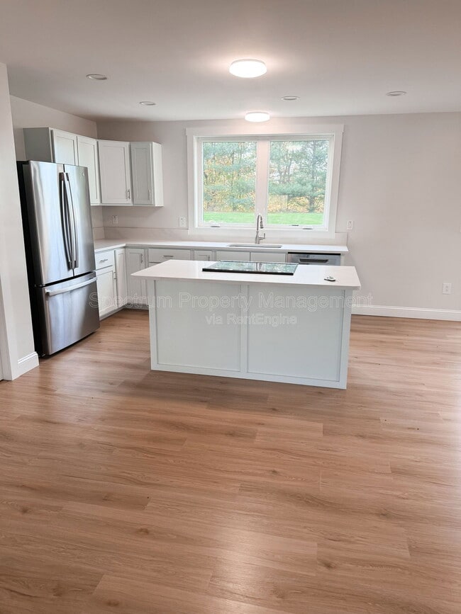 959 W River Rd in Waterville, ME - Building Photo - Building Photo