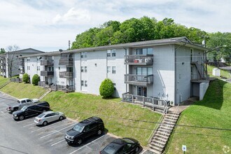 Highland Ridge Apartments in Madison, TN - Foto de edificio - Building Photo