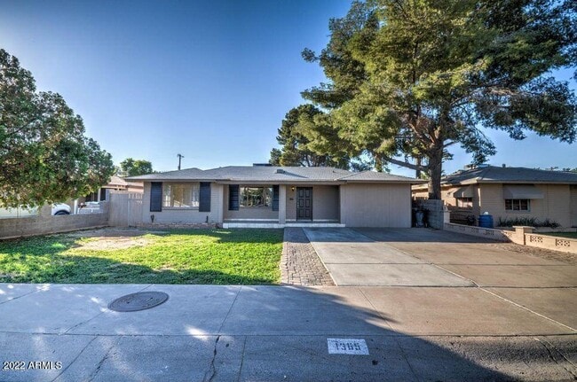property at 1365 W 1st Pl