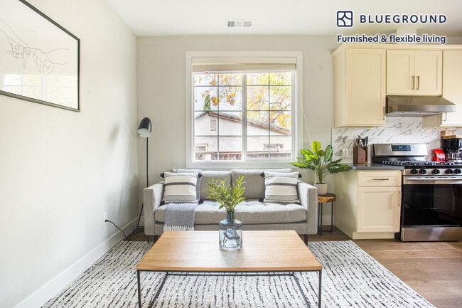 263 E Hedding St in San Jose, CA - Building Photo - Building Photo
