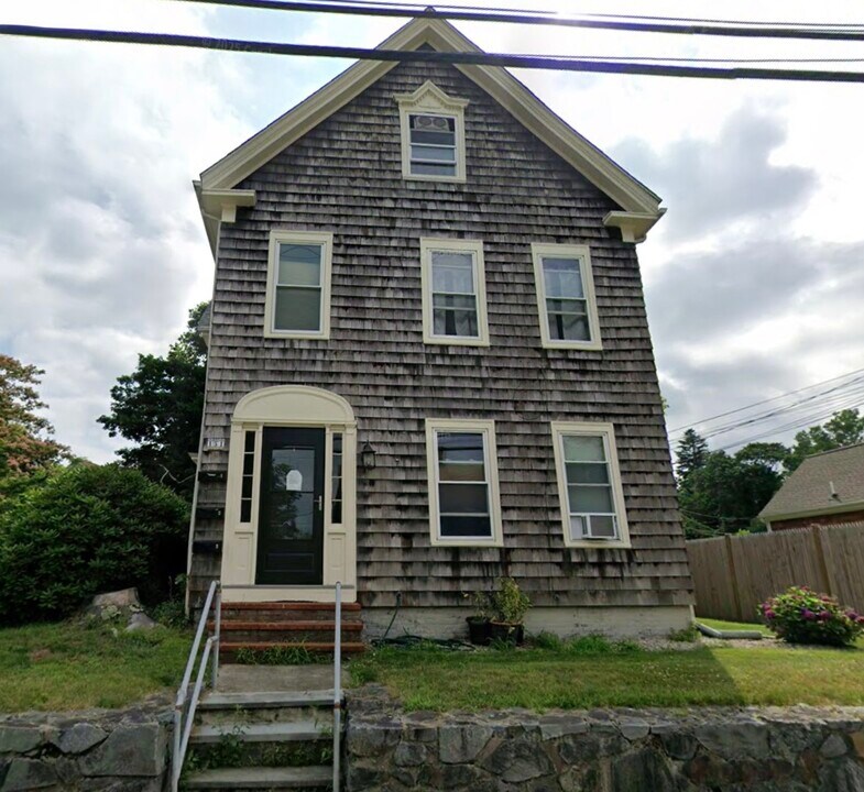 151 Sandwich St, Unit Apartment #2 in Plymouth, MA - Building Photo