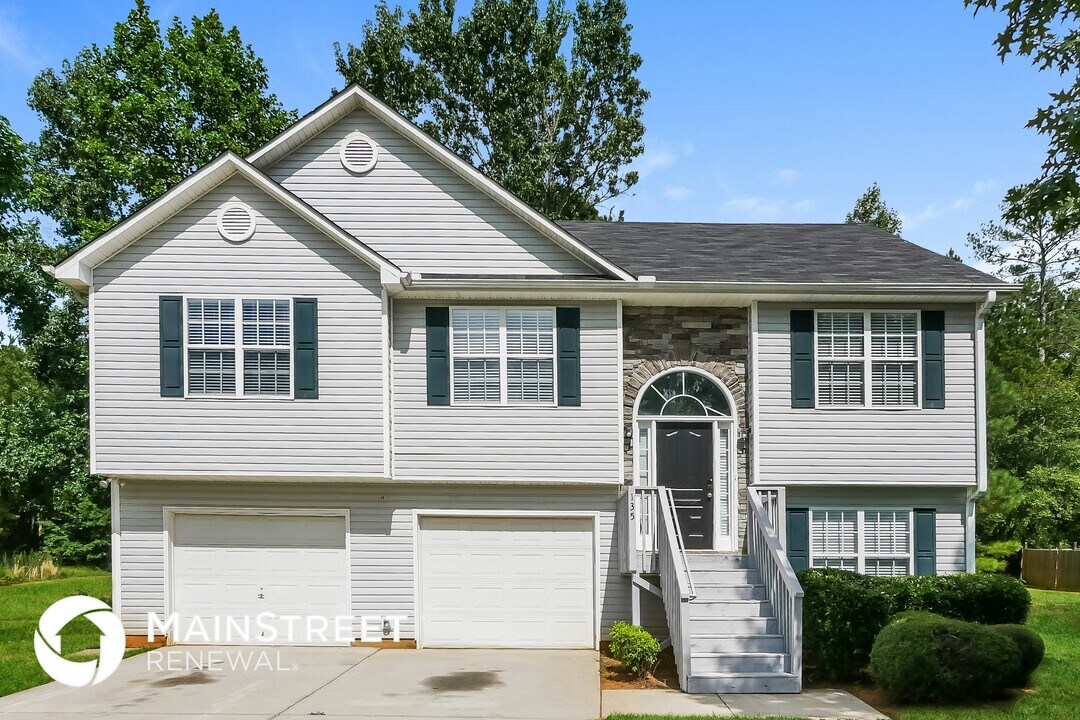 135 Tara Way in Covington, GA - Building Photo