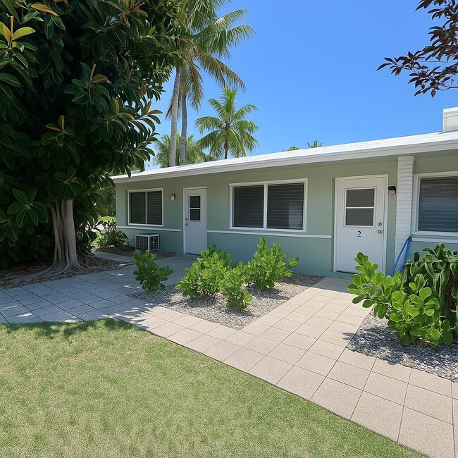 1021 NE 8th Ave in Delray Beach, FL - Building Photo - Building Photo