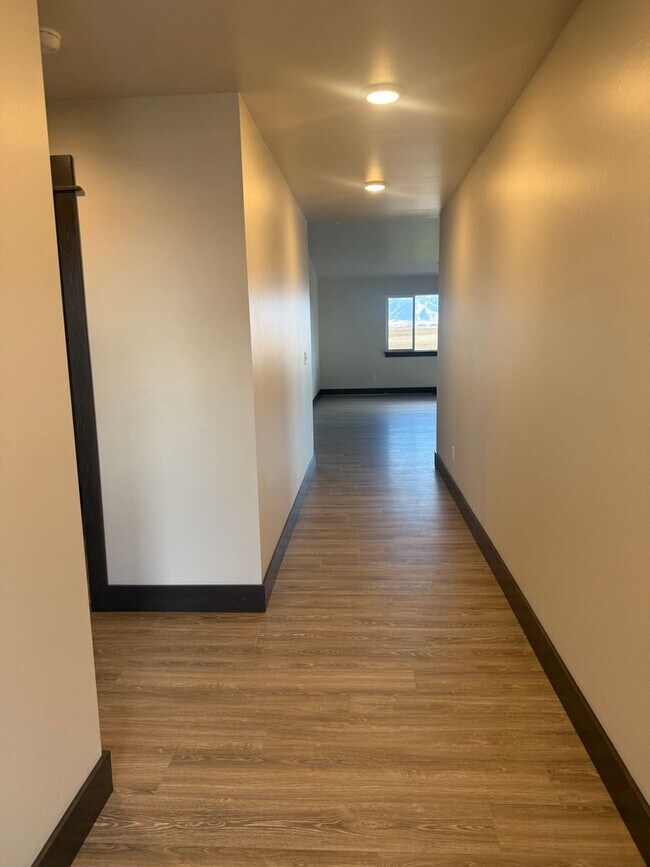 904 Papa Yo Pkwy in Belgrade, MT - Building Photo - Building Photo