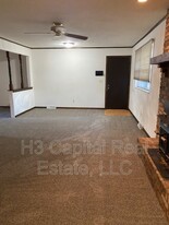 104 Pierce Blvd in O'Fallon, IL - Building Photo - Building Photo