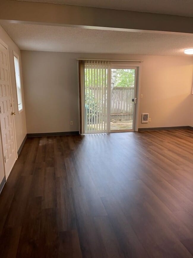11800 SW Iron Horse Ln in Beaverton, OR - Building Photo - Building Photo