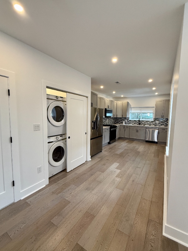 property at 1512 N Newkirk St