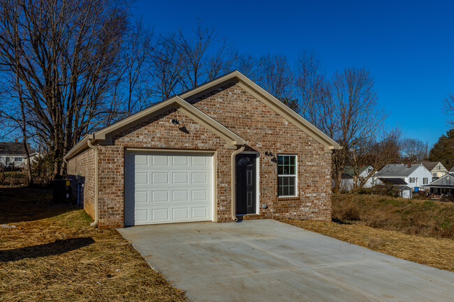 313 Baughman Ave in Danville, KY - Building Photo - Building Photo