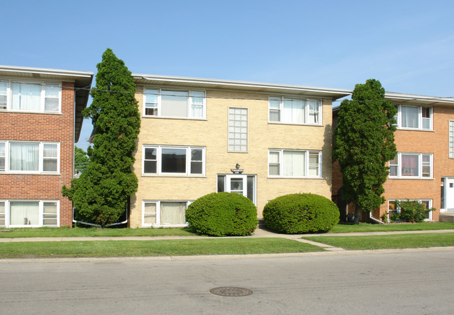 1212 N 31st Ave in Melrose Park, IL - Building Photo - Building Photo