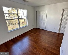 14134 Autumn Cir in Centreville, VA - Building Photo - Building Photo