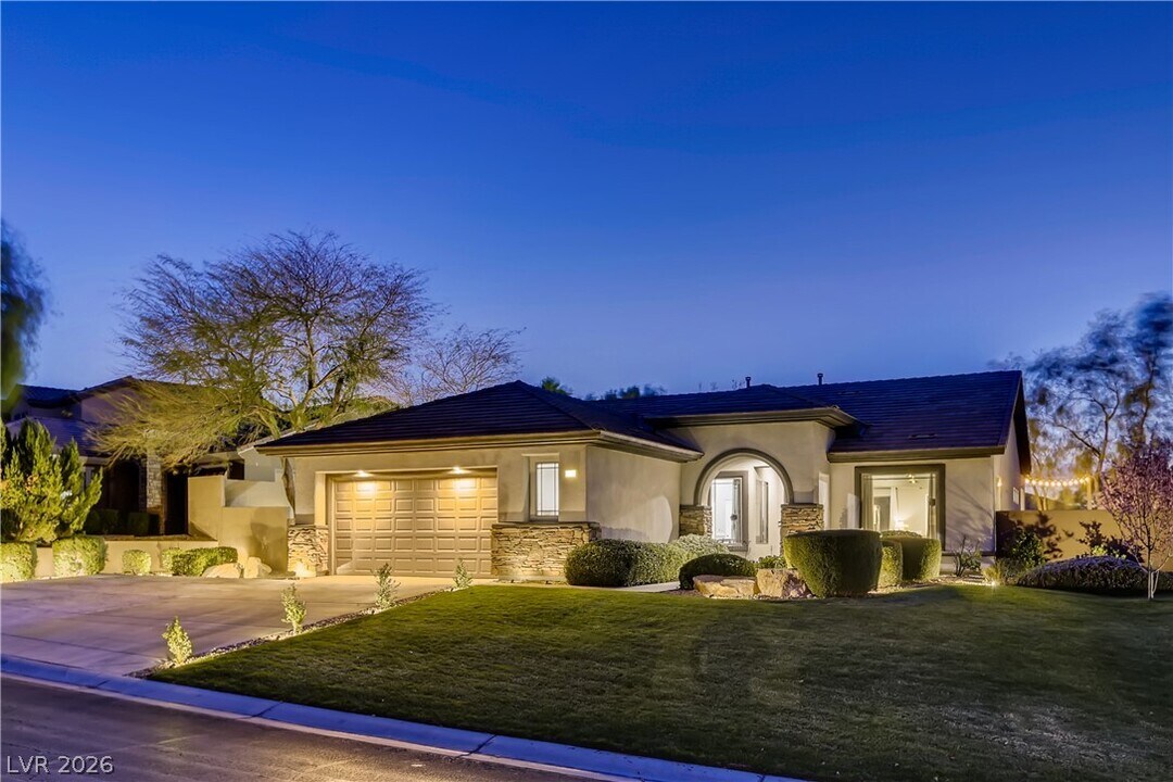 7 Stonemark Dr in Henderson, NV - Building Photo