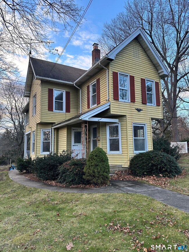 19 High St in Plymouth, CT - Building Photo - Building Photo