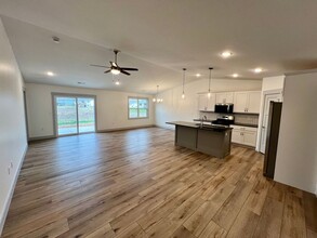 4646 Pierce Dr in Manhattan, KS - Building Photo - Building Photo