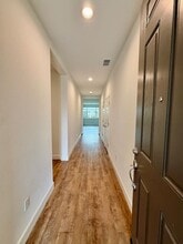 1810 E Monte Vis Ave in Visalia, CA - Building Photo - Building Photo