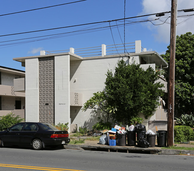 1212 Palolo Ave in Honolulu, HI - Building Photo - Building Photo