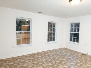 600 Indian Trail in Mc Caysville, GA - Building Photo - Building Photo