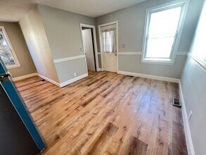 1 Mill St Ct in Danvers, MA - Foto de edificio - Building Photo