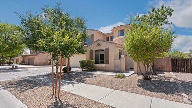 2127 W Harwell Rd. in Phoenix, AZ - Foto de edificio - Building Photo