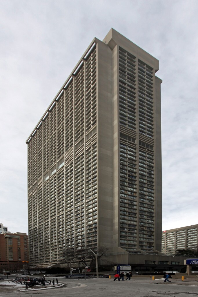 44 Charles West in Manulife Centre Apartments Toronto, ON Apartments