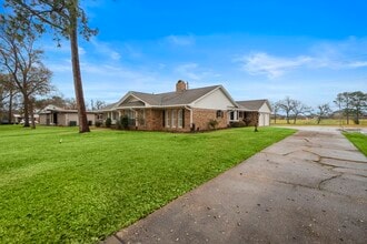 4912 Goose Creek Dr in Baytown, TX - Building Photo - Building Photo