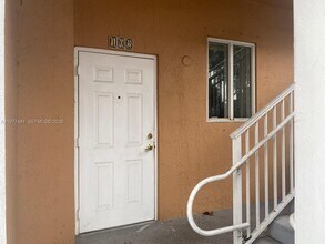 17630 NW 73rd Ave in Hialeah, FL - Building Photo - Building Photo
