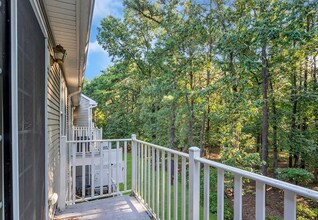 97 Osprey Dr in Old Bridge, NJ - Building Photo - Building Photo