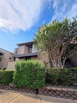 2021 Spenwick Dr in Houston, TX - Building Photo