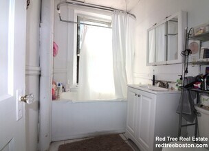 405 Huntington Ave, Unit 22 in Boston, MA - Foto de edificio - Building Photo