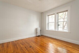 49 Worthington St, Unit 1 in Boston, MA - Building Photo