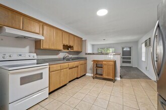 1658 NE Sunview Terrace in Jensen Beach, FL - Building Photo - Building Photo