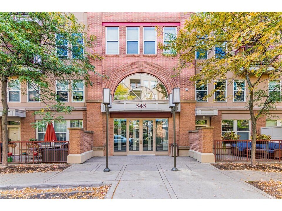 545 N 1st St-Unit -404 in Minneapolis, MN - Building Photo