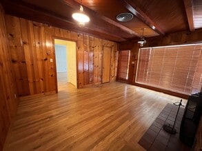 116 E Myrtle Ave in Reedley, CA - Building Photo - Building Photo