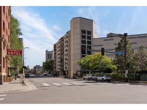 1200 Nicollet Mall in Minneapolis, MN - Foto de edificio - Building Photo
