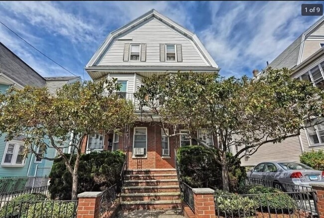 15 Princeton St, Unit 1 in Medford, MA - Building Photo - Building Photo