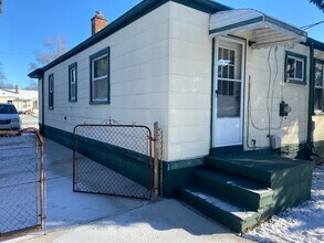 2010 Capitol Ave in Warren, MI - Building Photo - Building Photo