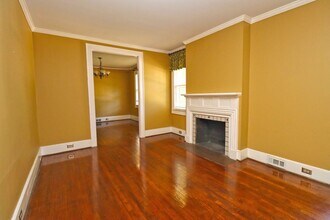 811 Poinsettia St in Columbia, SC - Foto de edificio - Building Photo