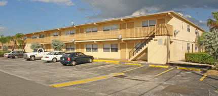 Pompano Gardens Apartments in Pompano Beach, FL - Building Photo - Building Photo