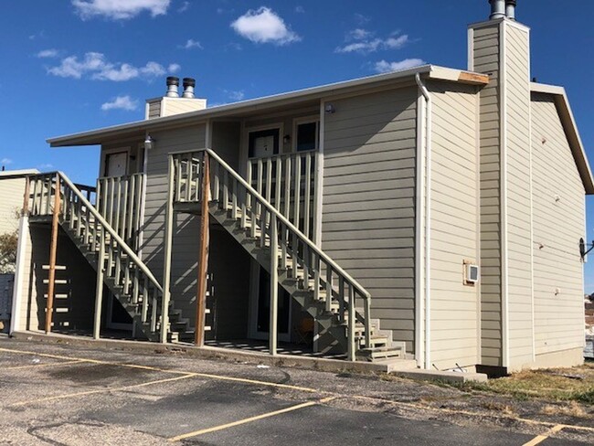 property at 2421 S McKinley St