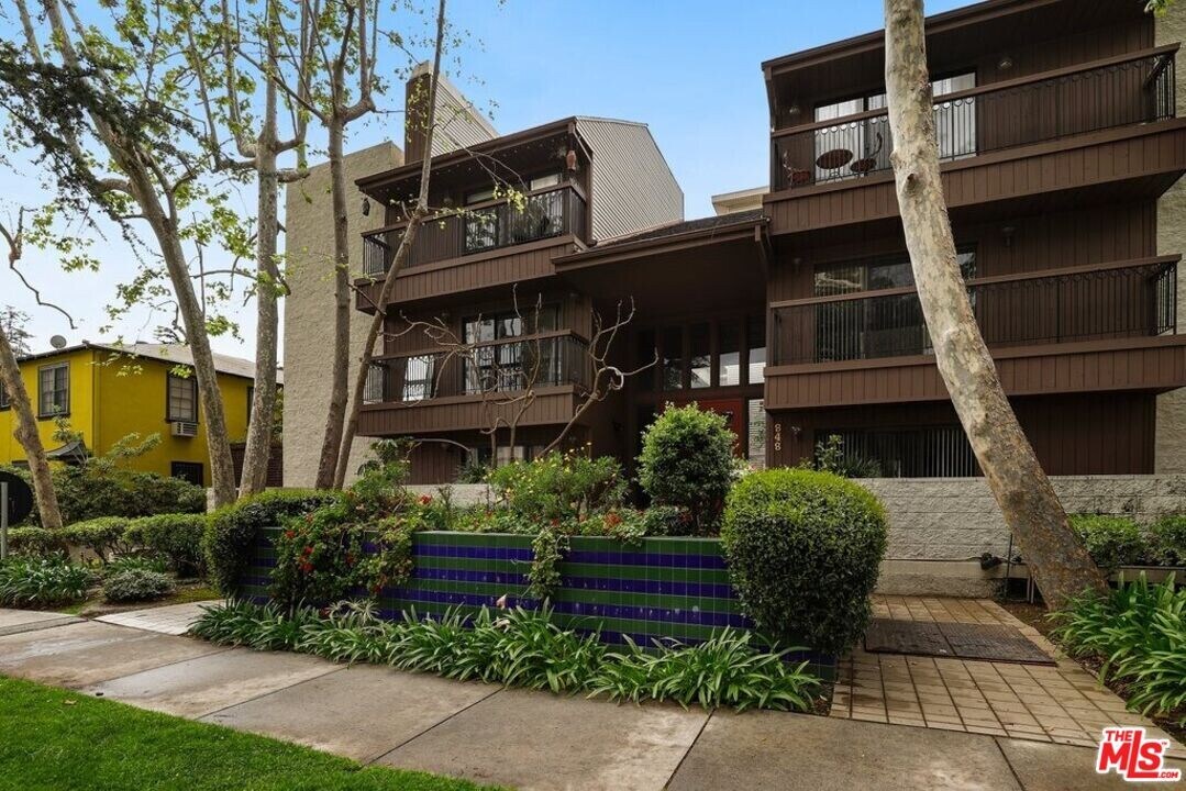 848 Lincoln Blvd in Santa Monica, CA - Building Photo